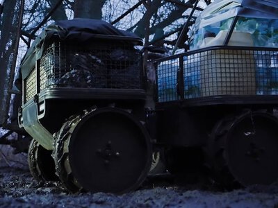 Військові за допомогою НРК доставили понад 400 кг допомоги в відрізане село на Донеччині