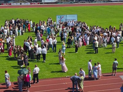 Кращі випускники Хмельницької громади отримали відзнаки за високі досягнення у навчанні