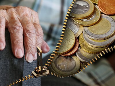 Частина українців може втратити пенсійні доплати: які причини називає ПФУ