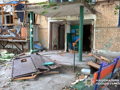 «Вб’ють так вб’ють»: у Миколаївці евакуювали чоловіка за хвилини до авіаудару (фото, відео)