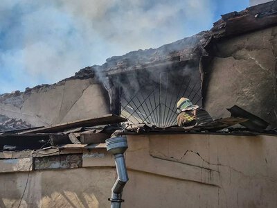 У Конотопі ліквідували пожежу після атаки на локомотивне депо