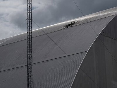Норвегія виділить понад $9 млн на ремонт захисного саркофага ЧАЕС, пошкодженого російським дроном