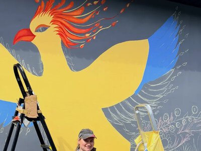 У Ковелі створюють мурал «Фенікс» у стилі петриківського розпису