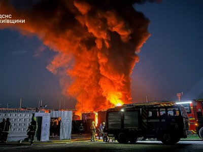 На інфрастурктурному обʼєкті Київщини ліквідували пожежу, що виникла через удар дрона