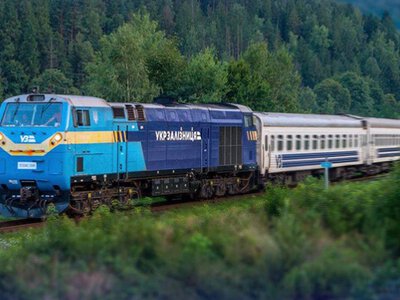Нові рейси та зміна графіку на літо: що зміниться для пасажирів залізниці