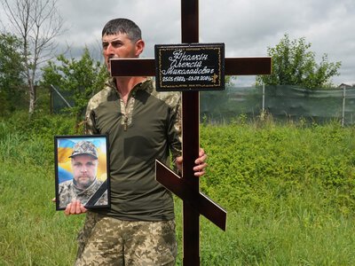 Мукачево попрощалося із загиблим Героєм (Відео)
