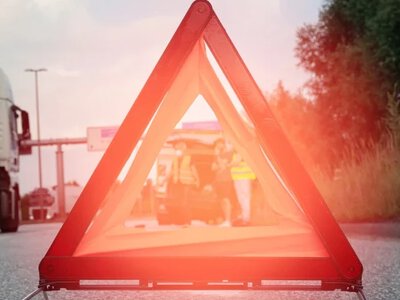 На Чернігівщині водійка Tesla наїхала на подружжя на тротуарі