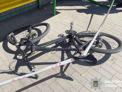 На Хмельниччині внаслідок ДТП за участю скутера та велосипеда травмувалися двоє людей