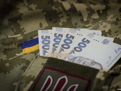 Зеленський представив нову систему контрактів і виплат для ЗСУ