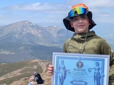 Встановив рекорд України: 12-річний хлопець з Тернополя піднявся на найвищі вершини Карпат