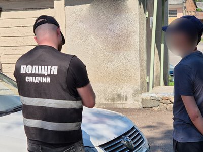 На Роменщині затримали чоловіка під час продажу гранат