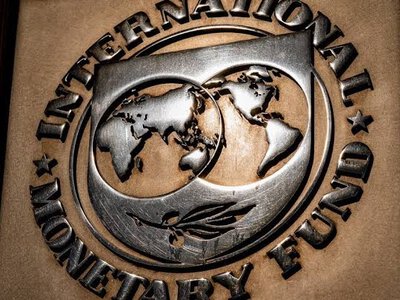 МВФ дозволив Україні відкласти ухвалення закону про оподаткування посилок