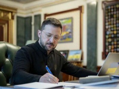Російську мову виключили з переліку мов, захищених Хартією в Україні