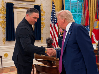 Усик зустрівся з Трампом