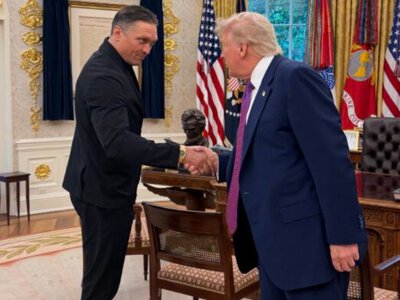 Олександр Усик у США зустрівся з Трампом і побував у Пентагоні. Що він там робить (ФОТО)