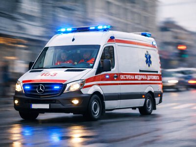 На трасі в Харківському районі підірвався велосипедист: чоловіка шпиталізували