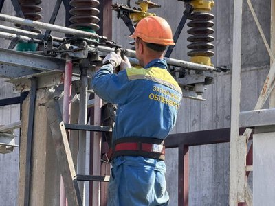 Завод повернувся до роботи: на запорізькому підприємстві відновили світло після ворожого удару