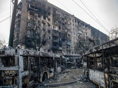 Росія не змогла приховати масштаби знищення «звільненого» Маріуполя