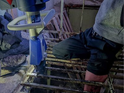 У Вінниці нога підлітка застрягла у металевій решітці, на допомогу прийшли рятувальники