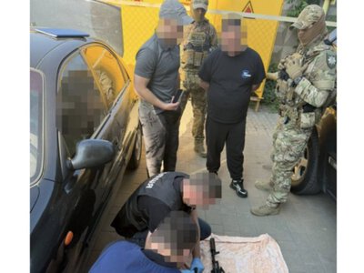 На Вінниччині та Хмельниччині викрили два канали незаконного збуту зброї