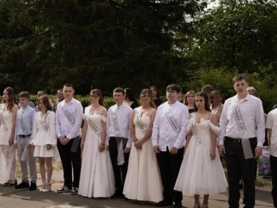 Заборона вальсу, звинувачення у тиску та булінгу: конфлікт у волинському ліцеї набирає обертів