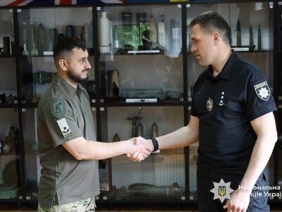 Начальник поліції Прикарпаття Роман Іващенко відзначив вибухотехніків