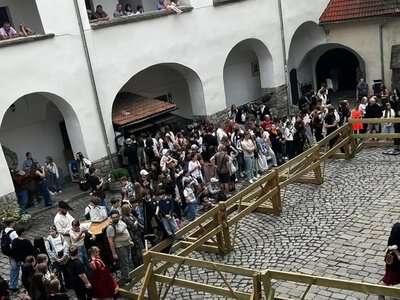 Лицарські бої та благодійність: у Мукачівському замку «Паланок» стартував історичний фестиваль