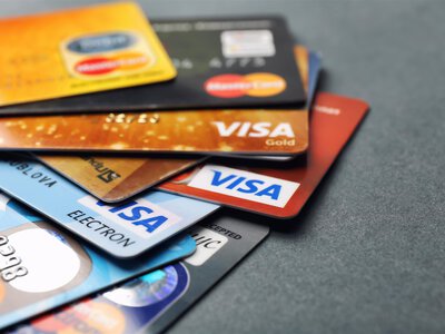 Українців попереджають про блокування карток: які перекази стали небезпечними