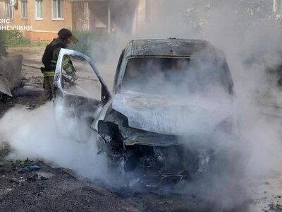 Гасили пожежі, ризикуючи потрапити під новий удар: доба роботи рятувальників Донеччини (фото)