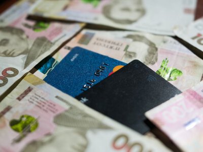 Чому не прийшли гроші ВПО у червні – причини затримки виплат