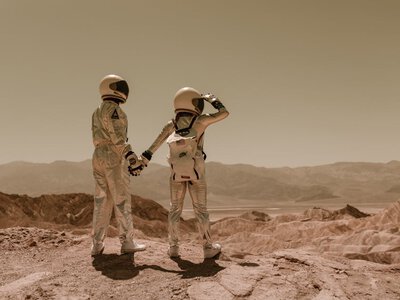 NASA показало скафандр майбутнього для польоту на Місяць: до його створення долучилася Prada