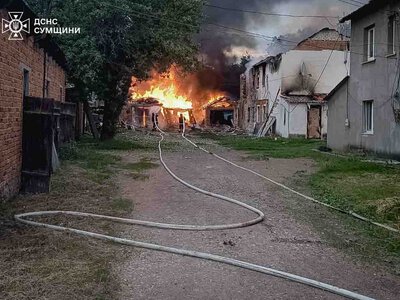 На Сумщині російські війська вдарили по рятувальниках, які гасили пожежу після попереднього удару