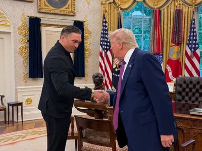 Зустріч Усика з Трампом підірвала соцмережі: від жартів до розмов про президентство