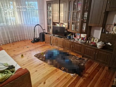 На Березнівщині п'яний чоловік вдарив знайомого ножем у спину під час застілля: жертва загинула