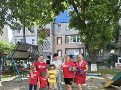 «Українська команда» у Бершаді облаштувала дитячий майданчик для комфортного дозвілля дітей