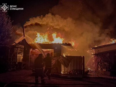 Нічні удари по Глухову та Кролевецькій громаді спричинили пожежі: рятувальники працювали під загрозою повторних обстрілів