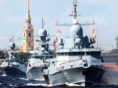 «Не до того зараз»: у рф вирішили не проводити парад до дня Військово-морського флоту