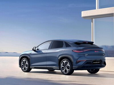 Українці масово відмовляються від китайських авто: які моделі ще тримаються в лідерах