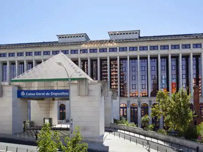 Найбільший банк Португалії розпочав масове закриття рахунків громадян росії