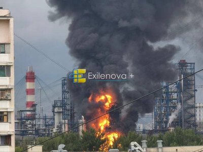 Дрони атакували найбільший нафтопереробний завод Москви: на підприємстві спалахнула пожежа
