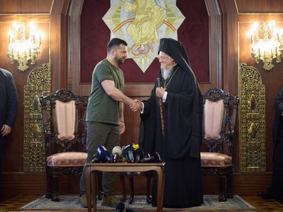  Зеленський повідомив Вселенському Патріарху про удар РФ по Києво-Печерській лаврі 