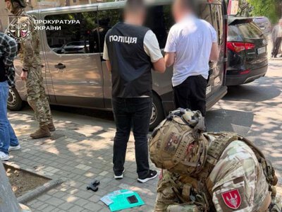 Офіс Генпрокурора: на Одещині затримано військовослужбовця, який вимагав 23 000 дол за вплив на рішення ВЛК