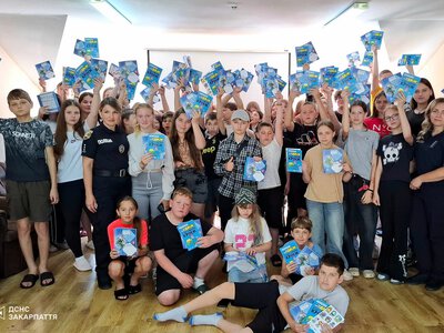 Канікули з користю: у Мукачеві діти випробували себе в ролі рятувальників