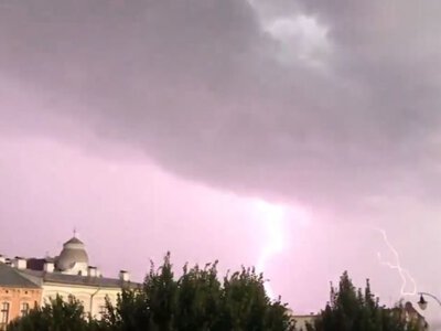 Синоптики попереджають про грози та сильний вітер: оголошено жовтий рівень небезпеки