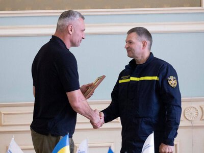 Віталій Кличко відзначив комунальників Київщини за допомогу столиці під час ворожих атак