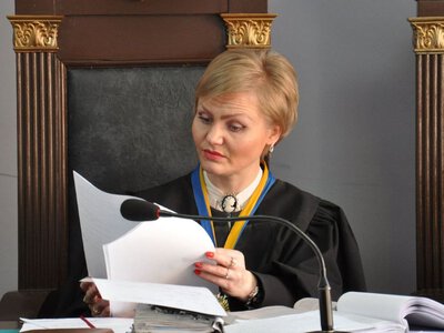 У Полтаві звільнили суддю за домовленості про «потрібні» рішення