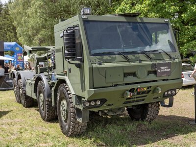 Tatra представила нові броньовані вантажівки та командні модулі (ФОТО)