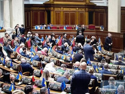 Верховна Рада збереться на позачергове засідання, щоб розблокувати законопроєкт про фінансування армії