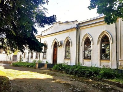 Зірки на стіні та тріщини в фундаменті: чому руйнується унікальна поштова станція у Житомирі, де колись зупинялися подорожні