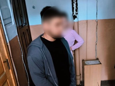 Зберігав наркотики для продажу: у Коломиї затримали 20-річного чоловіка